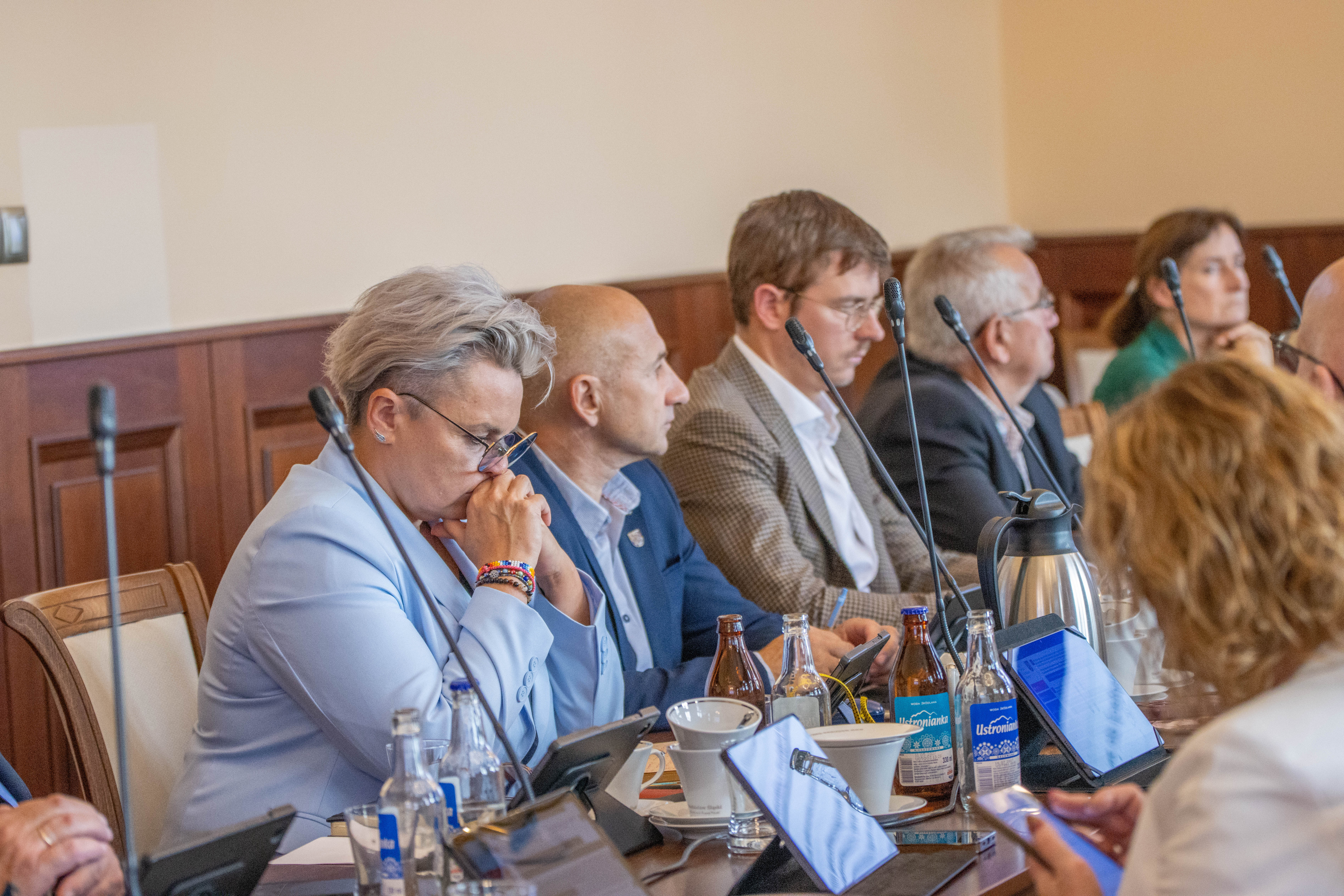 Radni podczas sesji Rady Miejskiej Wodzisławia Śląskiego