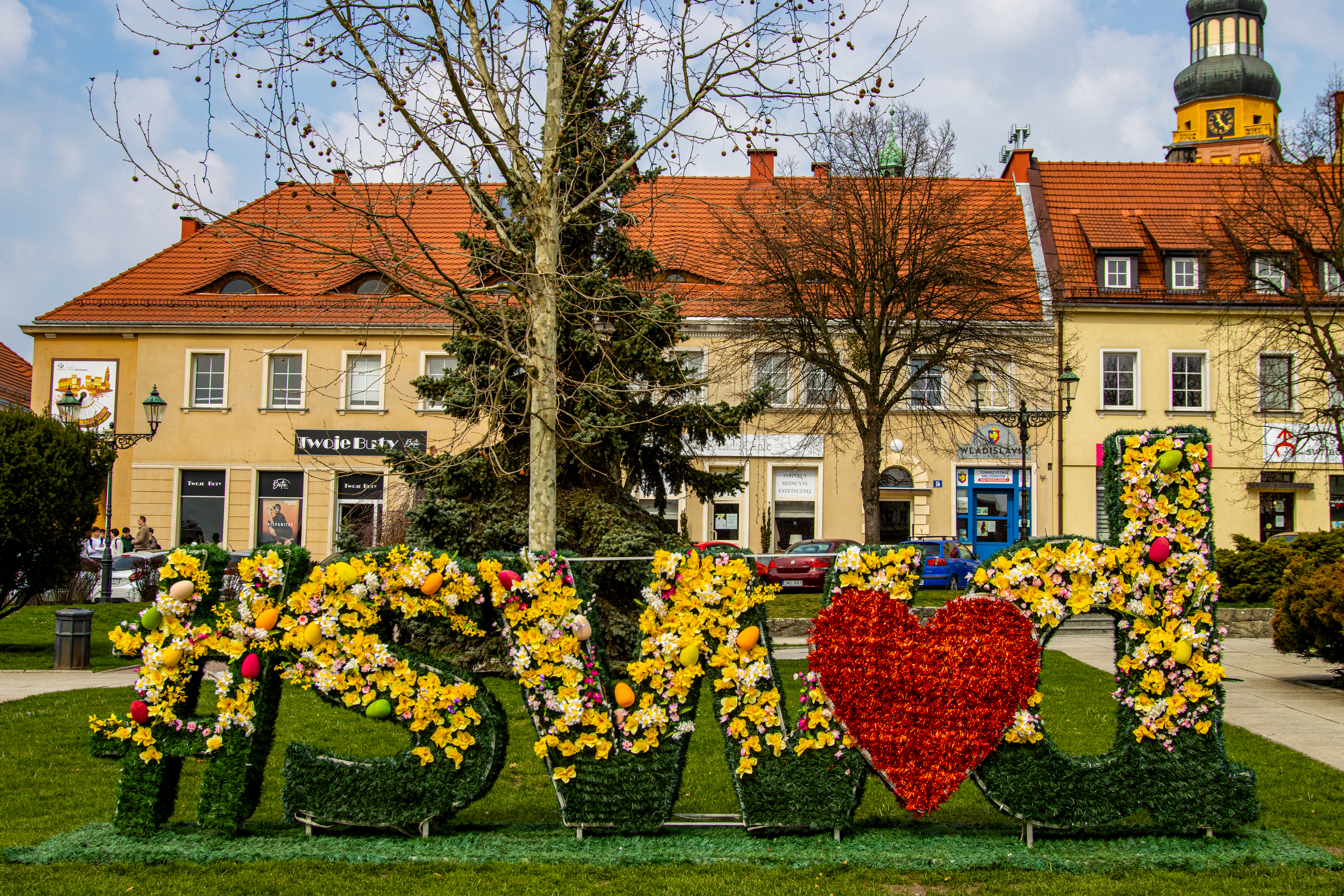 Napis #SWD na&nbsp;wodzisławskim rynku