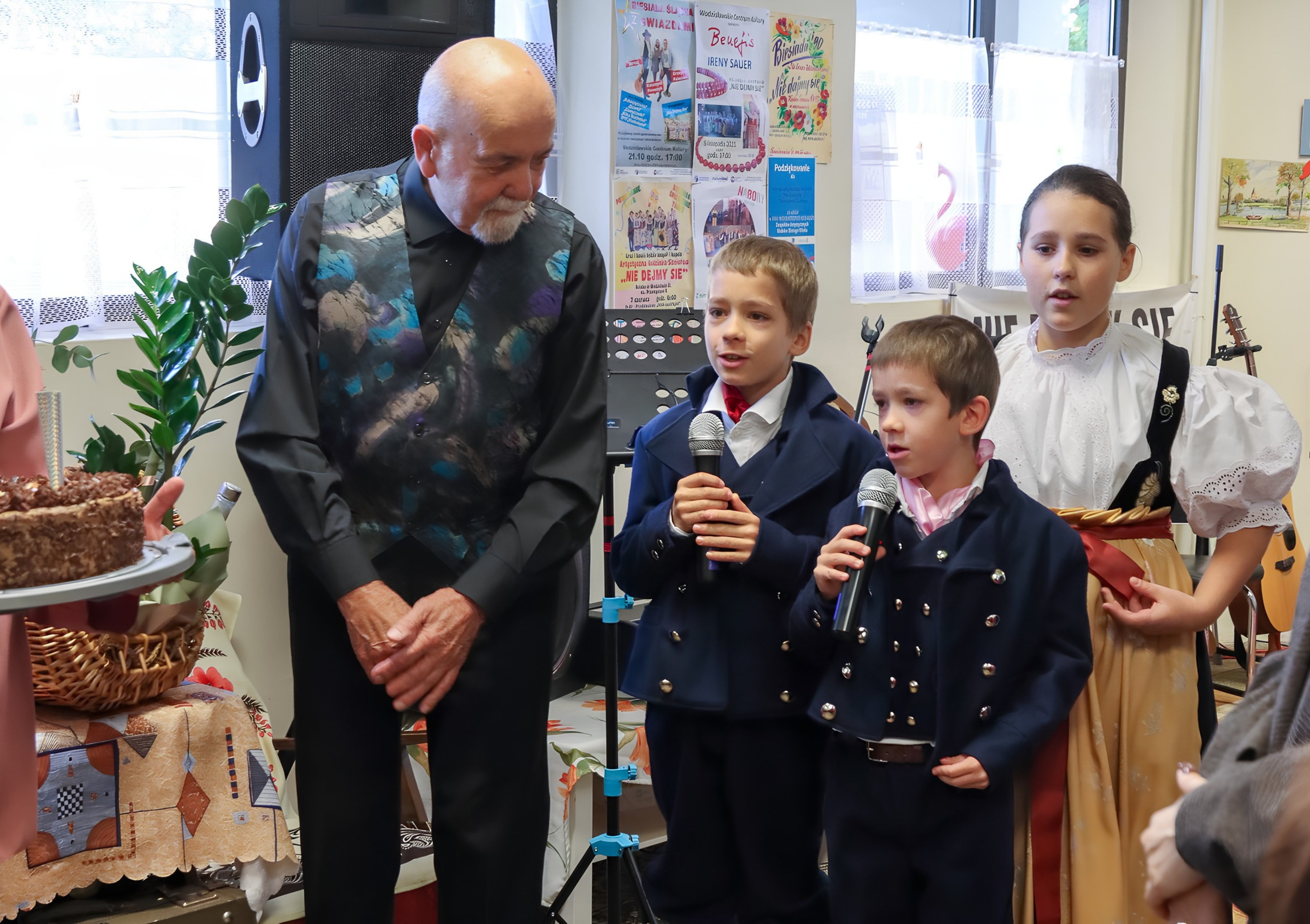 Wodzisławski jubilat z&nbsp;zastępczynią prezydenta miasta