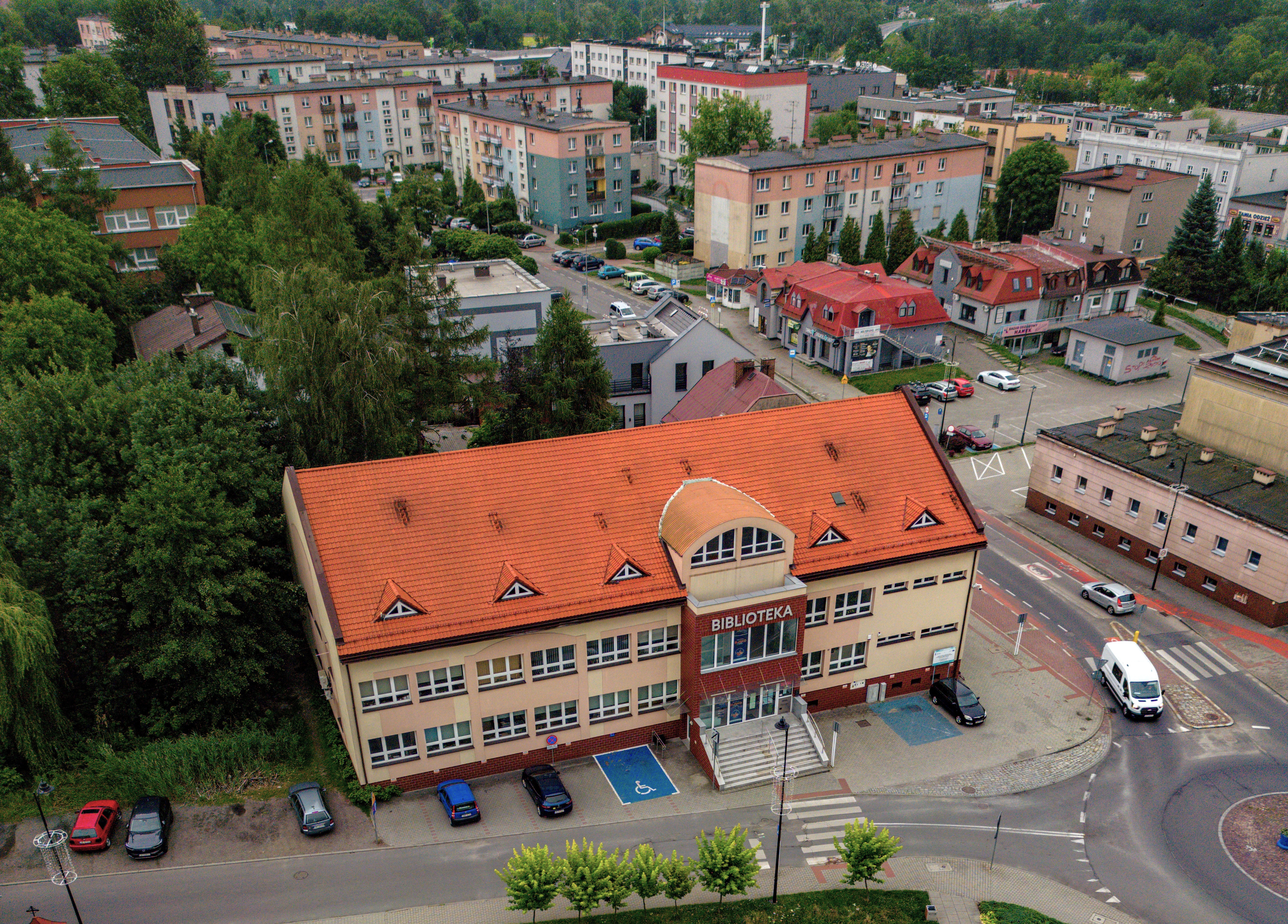 Miejska i&nbsp;Powiatowa Biblioteka Publiczna w&nbsp;Wodzisławiu Śląskim z&nbsp;lotu ptaka