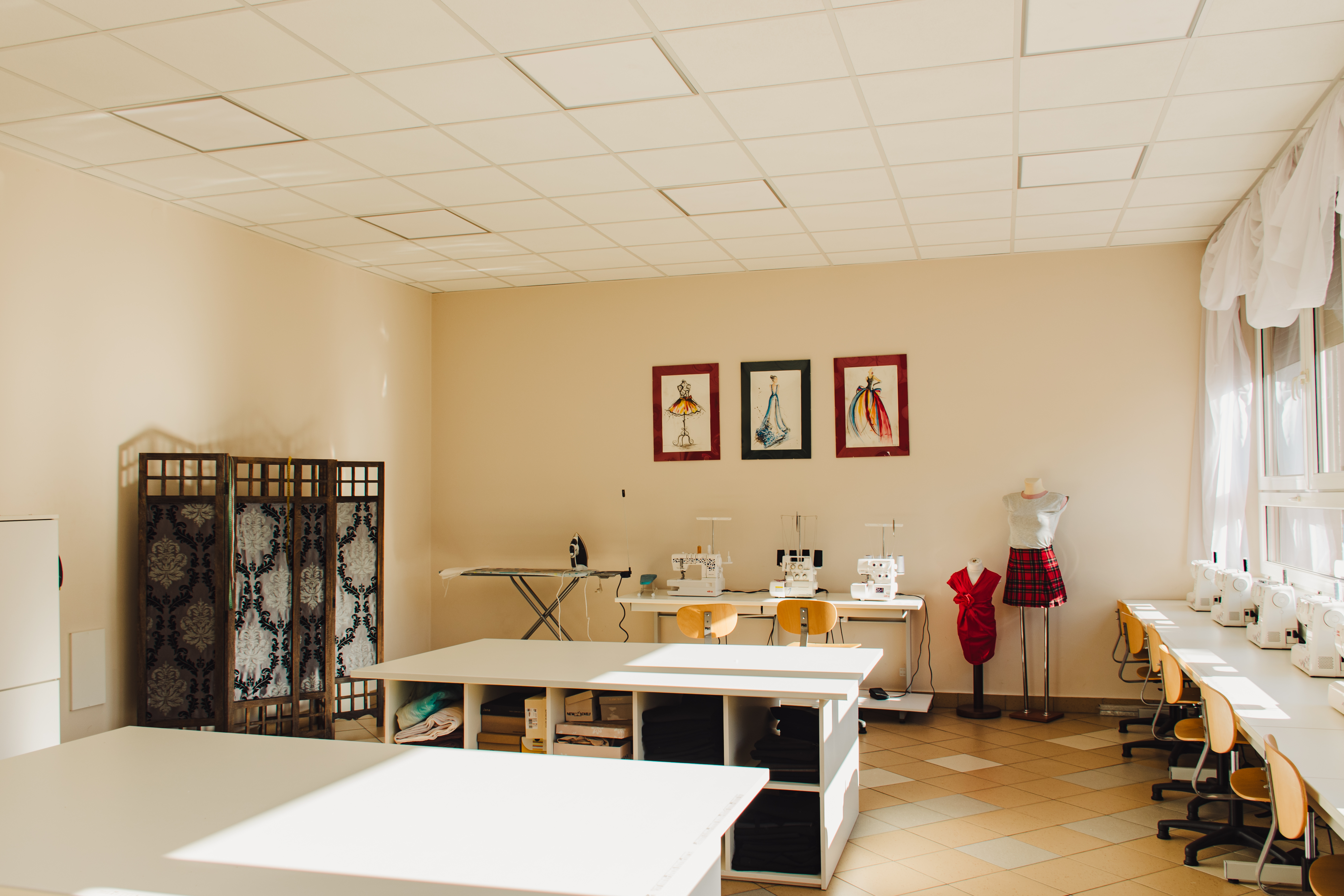 Pracownia krawiecka w&nbsp;Ognisku Pracy Pozaszkolnej nr 1 w&nbsp;Wodzisławiu Śląskim