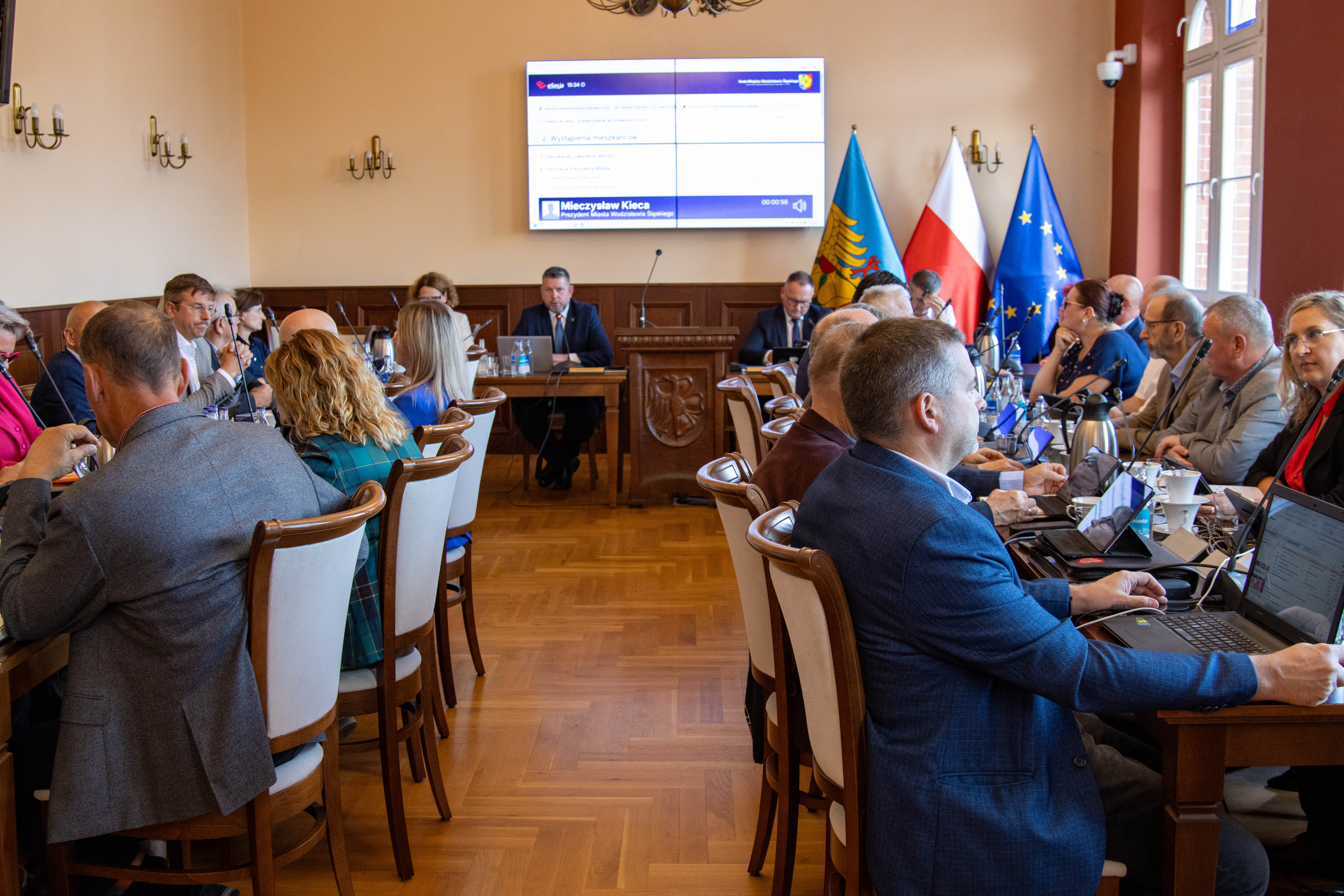 Wodzisławscy radni podczas sesji Rady Miejskiej
