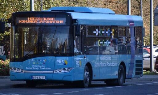Niebieski autobus
